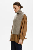 Soaked in Luxury Tuesday Zipped Bib***Two colours***