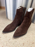 Another Trend Western Suede Boot ~ Mogano