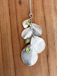Handmade Pendant with 5 drop leaves - Peridot